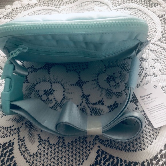 LULULEMON EVERYWHERE BELT BAG UNISEX GREEN TEA - Picture 5 of 7